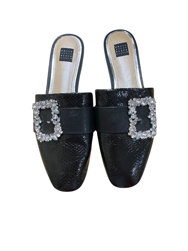 Comfortable flats shoes for all seasons -Shoes Flats By White House Black Market In Black, Size: 8