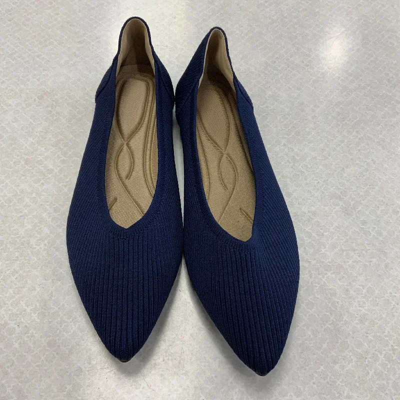 Comfortable flats shoes for light exercises -Shoes Flats By Cme In Navy, Size: 11