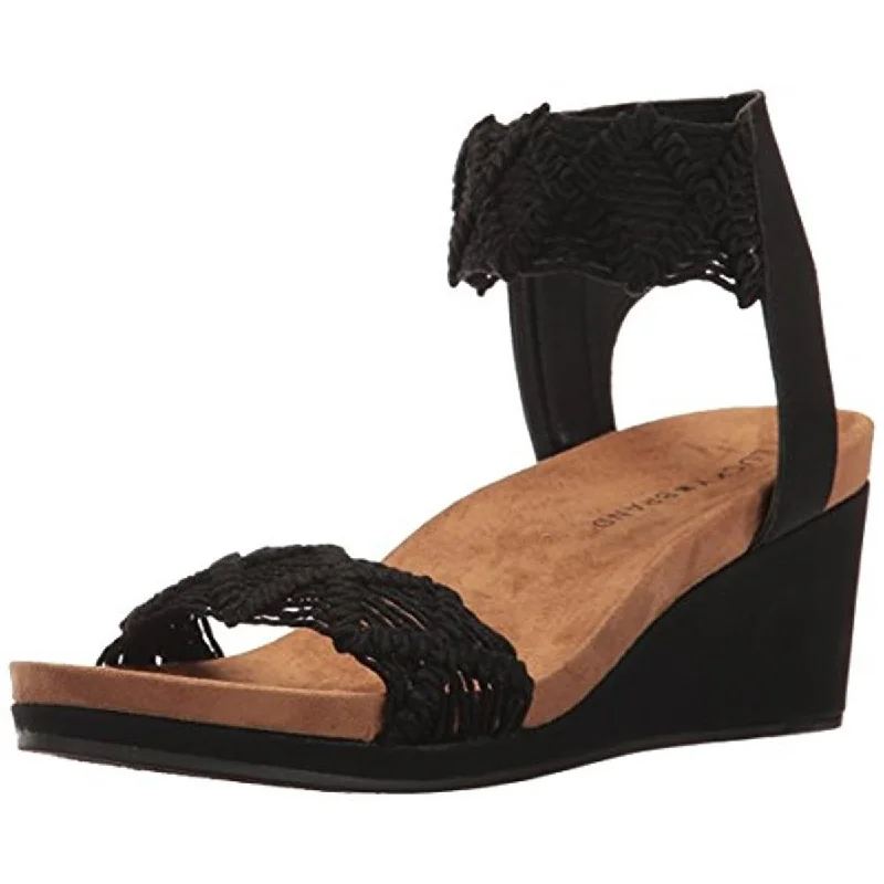 Comfortable sandals with a thick footbed for extra comfort on hard surfaces -Lucky Brand Womens Kierlo Solid Platform Sandals