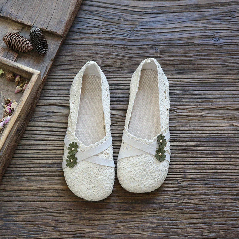 Comfortable flats shoes for afternoon walks -Women Retro Flower Hollow Cotton Linen Flats