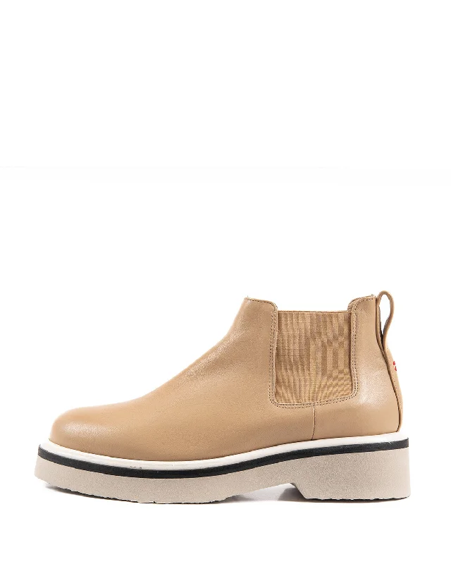 boots for all-day warmth and protection in winter-Sonia Chelsea Boot | Deserto