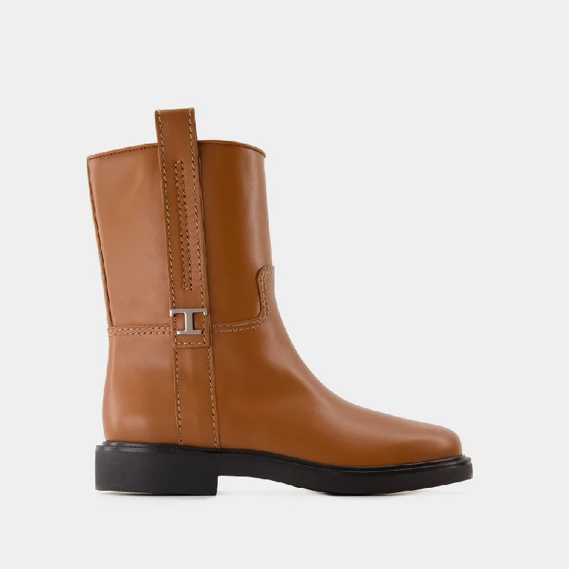 boots for winter protection against freezing temperatures-TOD'S Sophisticated 20L Calfskin Boots for Women