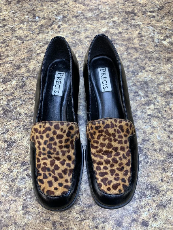 Flats shoes with fun patterns for casual wear -Shoes Flats By Clothes Mentor In Animal Print, Size: 7.5