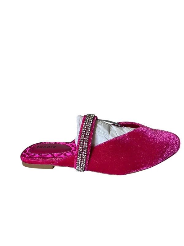 Flats shoes with cushioned support -Shoes Flats By Torrid In Pink, Size: 9