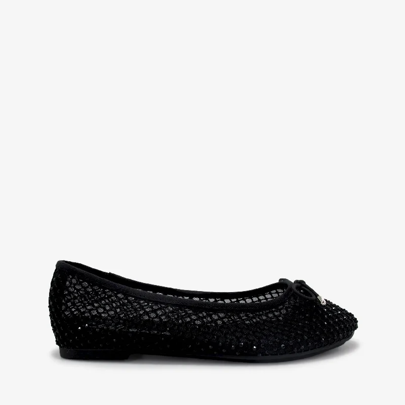 Comfortable flats shoes with a durable build -ANGGIE BLACK