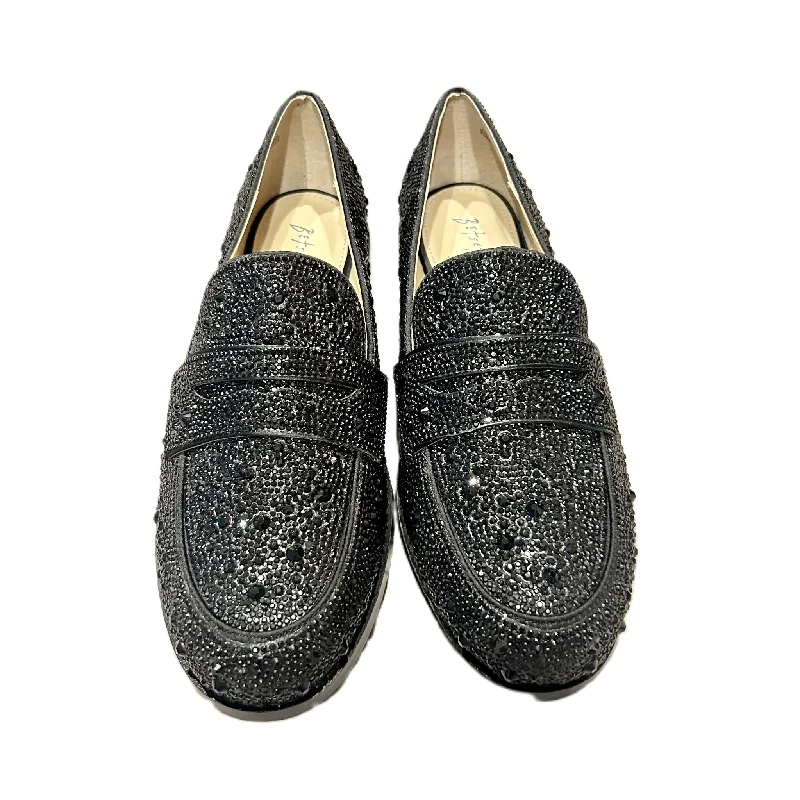 Comfortable flats shoes with smooth lining for a soft feel -Shoes Flats By Betsey Johnson In Black, Size: 7