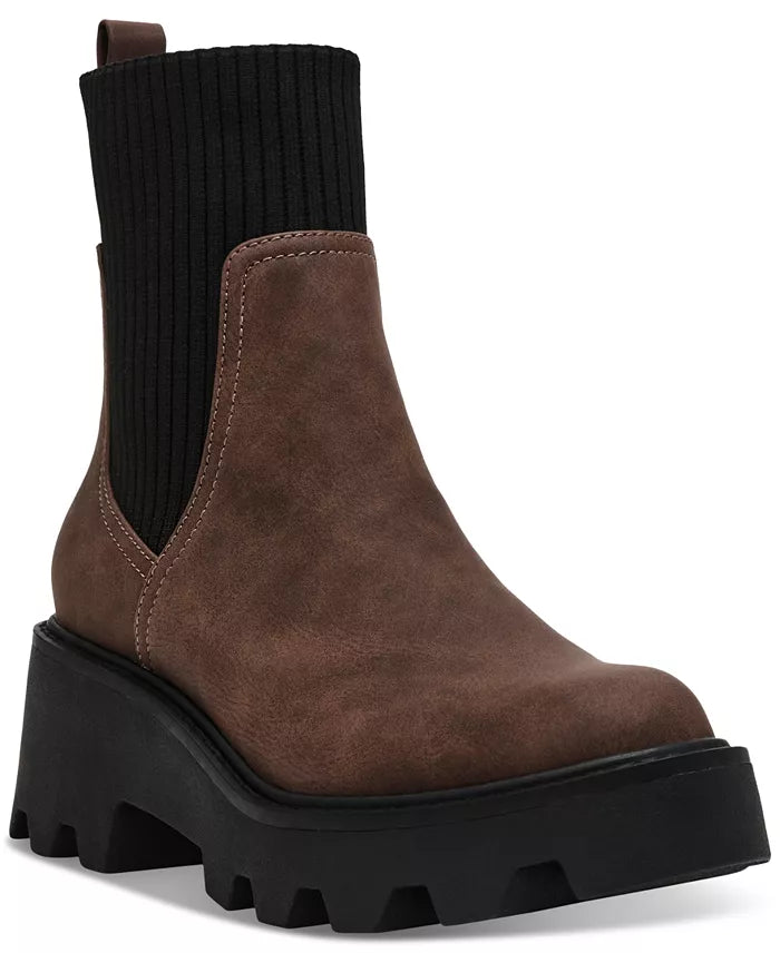 boots with extra comfort and arch support for outdoor wear-The Villa Lug Sole Bootie