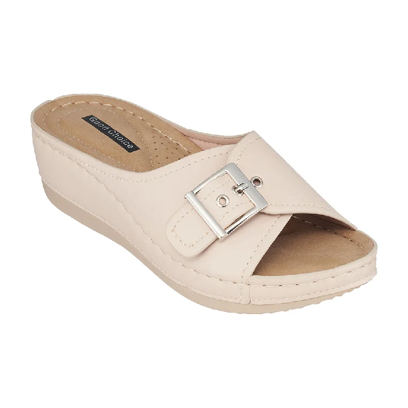 Comfortable sandals for women with lightweight straps for easy movement -Justina Ivory Wedge Sandals