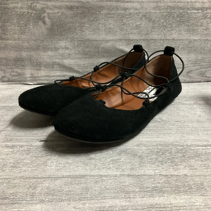 Comfortable flats shoes with extra foot support for stability -Shoes Flats By Lucky Brand In Black, Size: 8.5