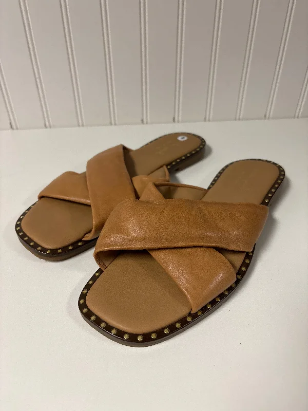 Flats shoes for women with unique textures for added flair -Sandals Flats By Cmc In Tan, Size: 9