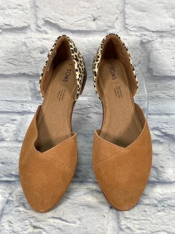 Flats shoes for women with non-slip features -Shoes Flats By Toms In Brown, Size: 9