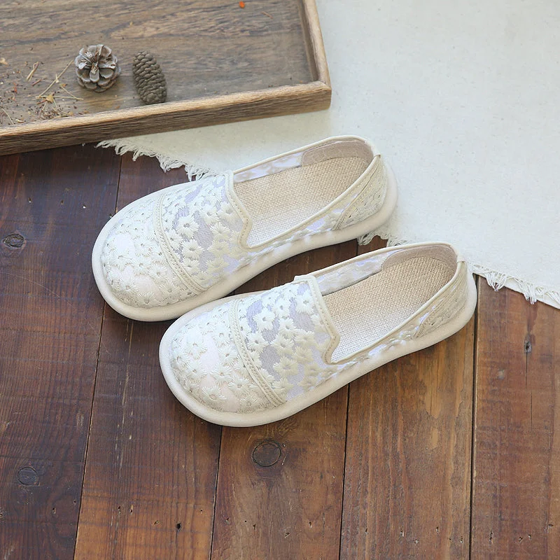 Flats with breathable material for summer -Women Retro Breathable Embroidery Canvas Flats