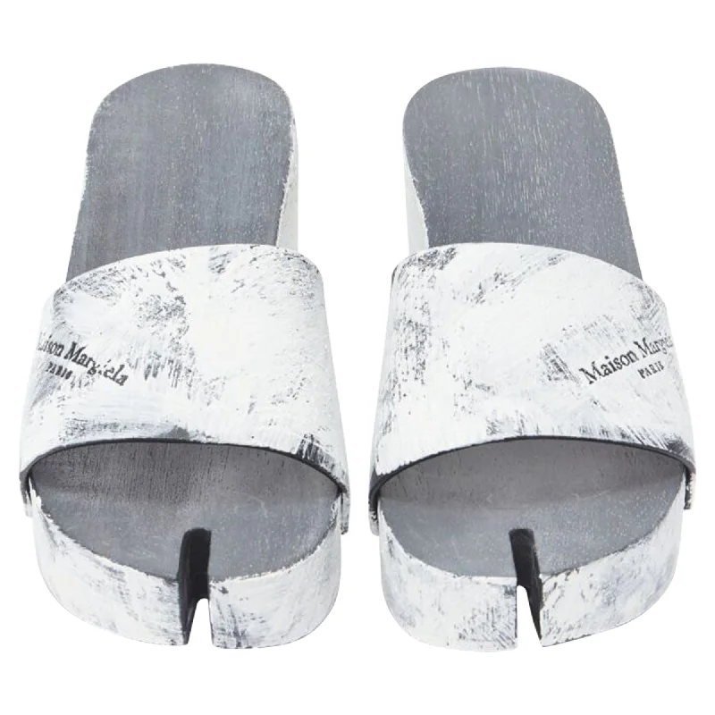 slippers for use on tile floors-Maison Margiela Tabi painted cone heel wooden clog sandal