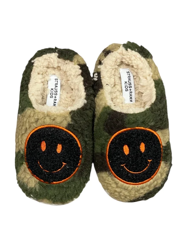 slippers with ankle support for added comfort-Camo Smiley Face Slipper