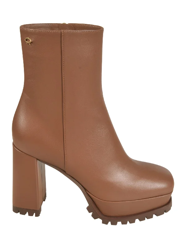 boots for cozy wear in snowy winter conditions-Gianvito Rossi Elegant Leather Knee-High Boots