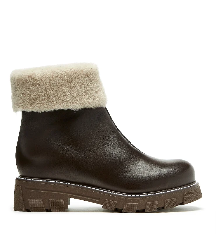 boots for warm and cozy winter style-ABBA SHEARLING-LINED LEATHER BOOTIE